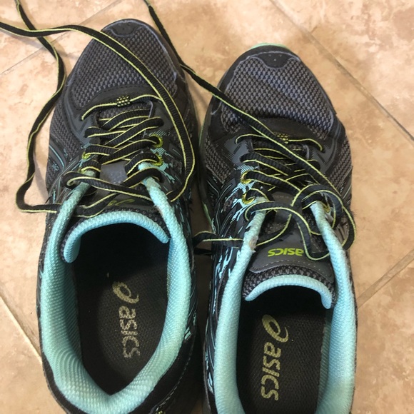 ASICS size 8 - Great Running Shoes - Picture 3 of 4